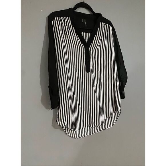 Maurices Black And White Striped Print Toll Tab Sleeve Half Button Shirt M - Picture 2 of 7